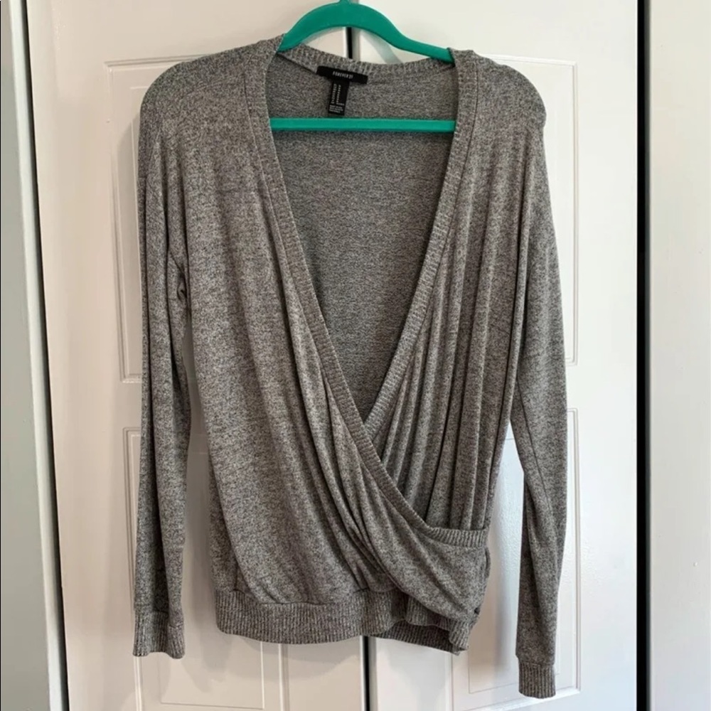 Forever 21 crossover sweater size Medium NWOT